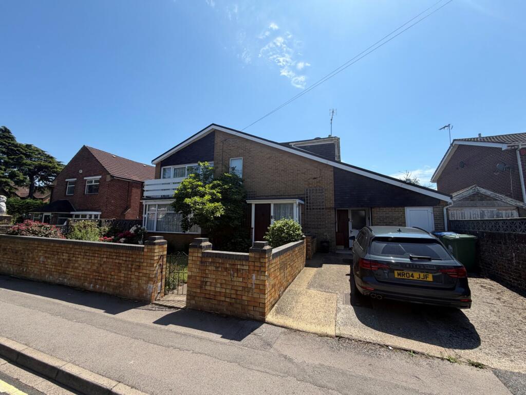 Main image of property: Alexandra Road, Shirley, Southampton, SO15 5DG