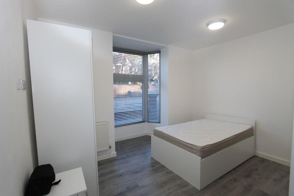 Main image of property: Bill Included Ensuite Room Midland Road, Wellingborough