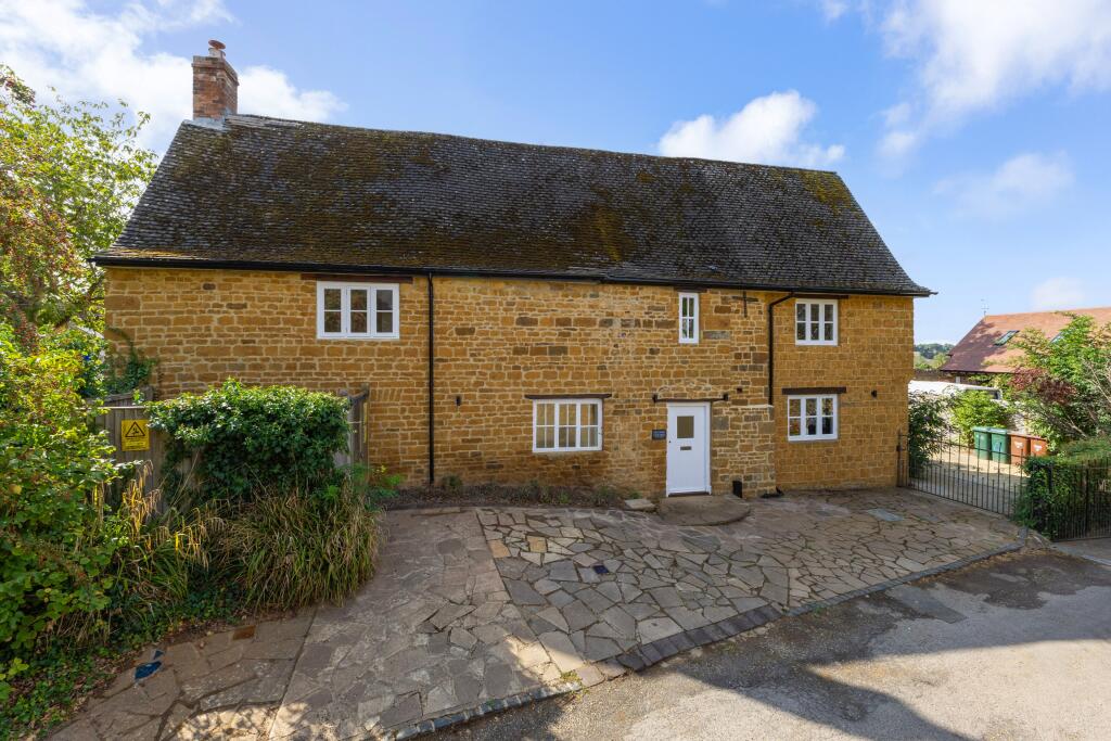 Main image of property: Goose Lane, Bodicote, Banbury, Oxfordshire