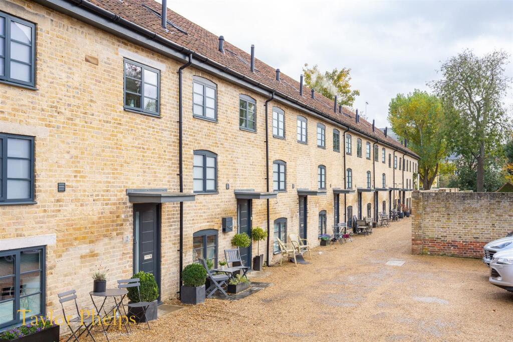 Main image of property: Malthouse Mews, Ware