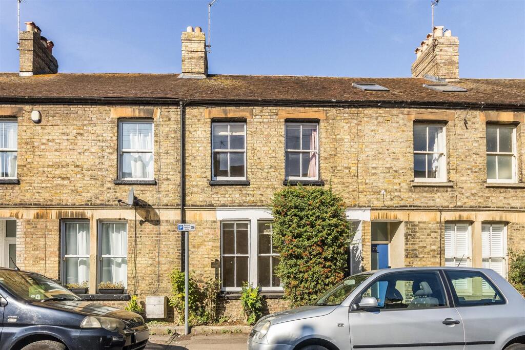 Main image of property: CENTRAL OXFORD