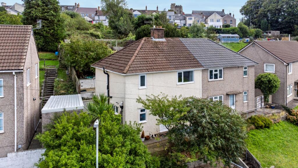 Main image of property: Heol Gwynno, Llantrisant, CF72