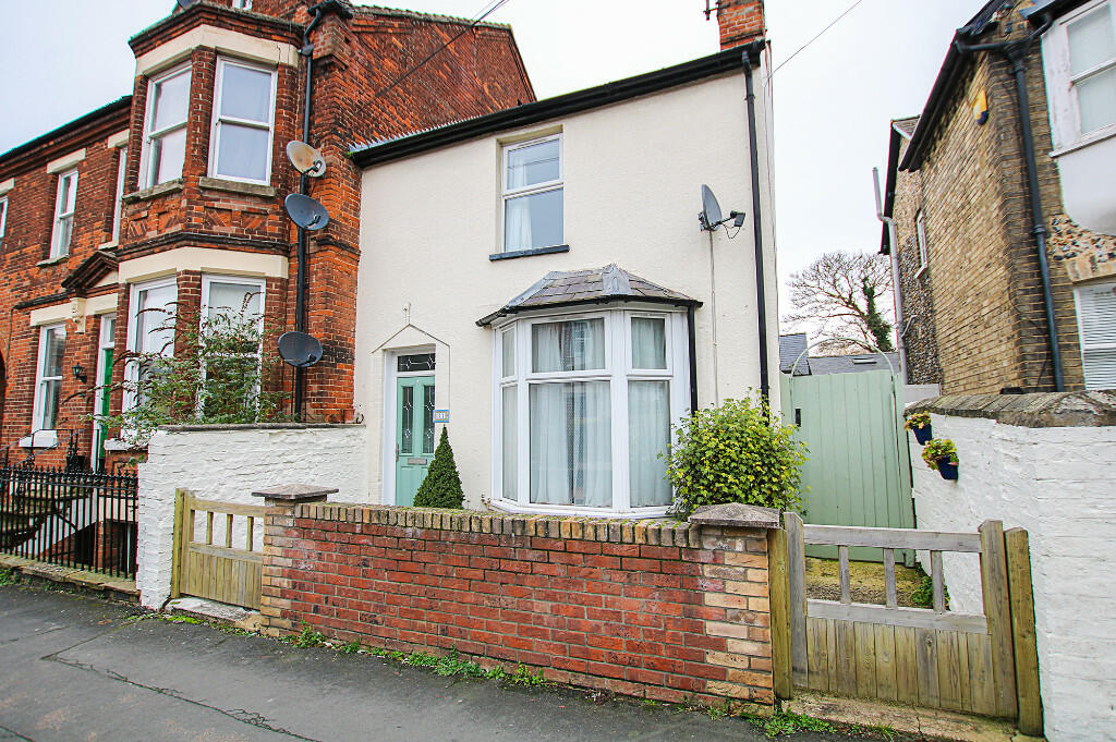 Main image of property: Park Lane, Newmarket, Suffolk, CB8 8AZ