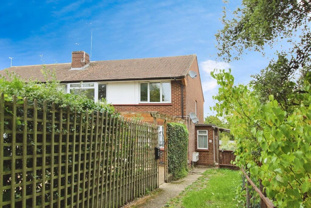 Main image of property: Tilehurst Road, Reading