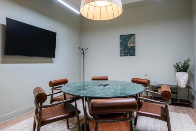 6P Meeting Room