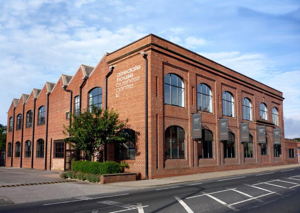 Main image of property: Kirkstall Road, Leeds, West Yorkshire, LS4 2EW