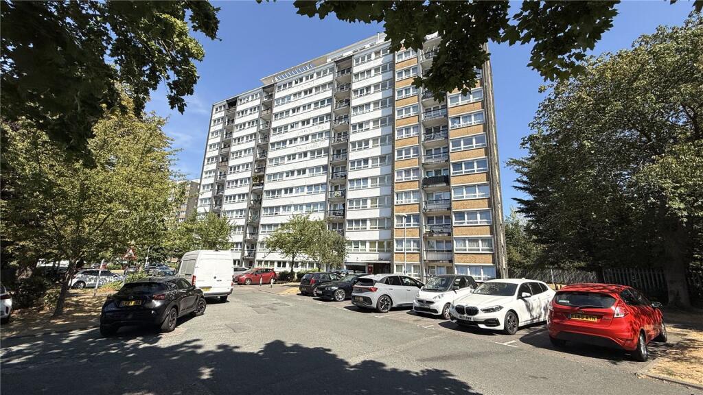 Main image of property: Slewins Close, Hornchurch, Essex, RM11