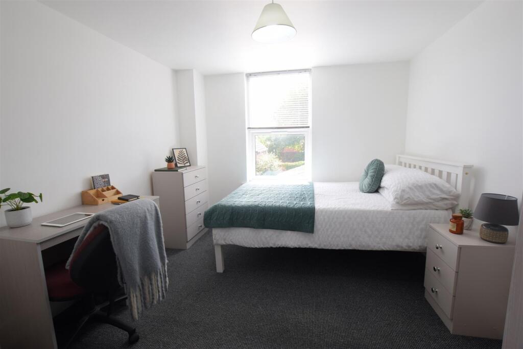 Main image of property: Boultham Avenue - Student House Share -  26/27