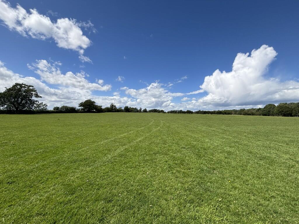 Main image of property: Lot 1 - Land South Of Knights Farm, Avon Dassett, Southam, Warwickshire, CV47 2AZ