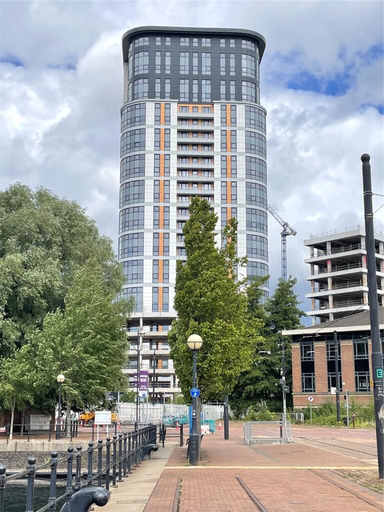 Main image of property: Northill Apartments, 65 Furness Quay, Salford, Greater Manchester, M50