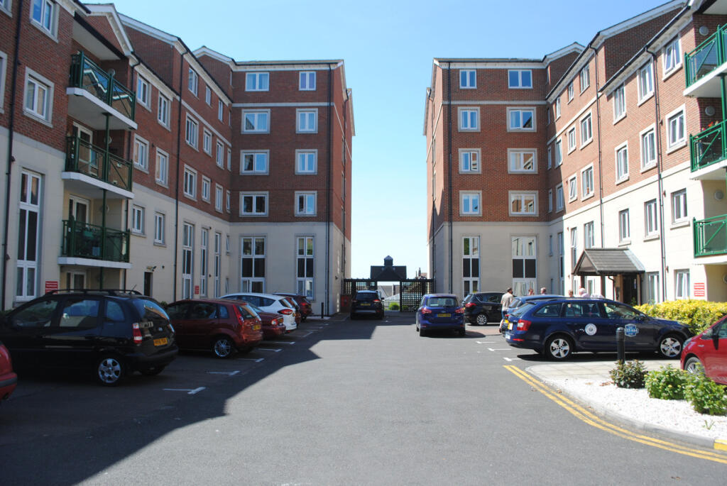 Main image of property: Hamlet Court Road, Westcliff-on-sea, SS0 7