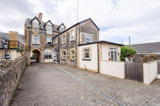 Graig Apartments Cowbridge &amp; Offices, Cowbridge