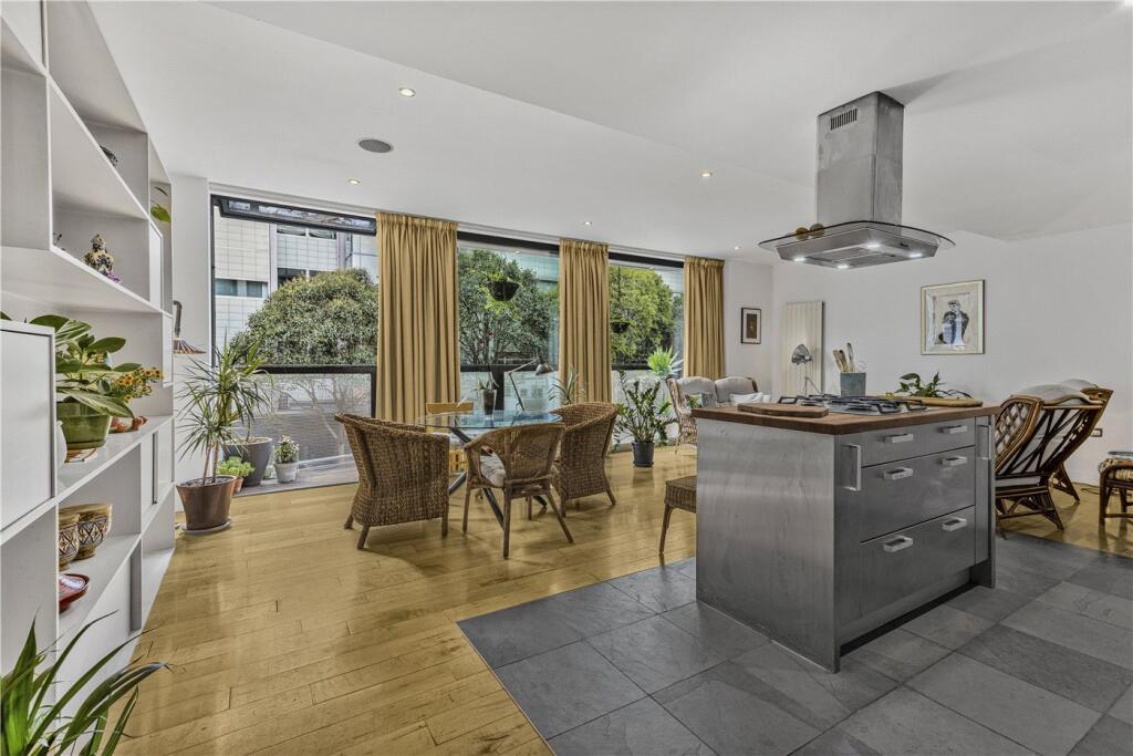 Main image of property: Goswell Road, London, EC1V