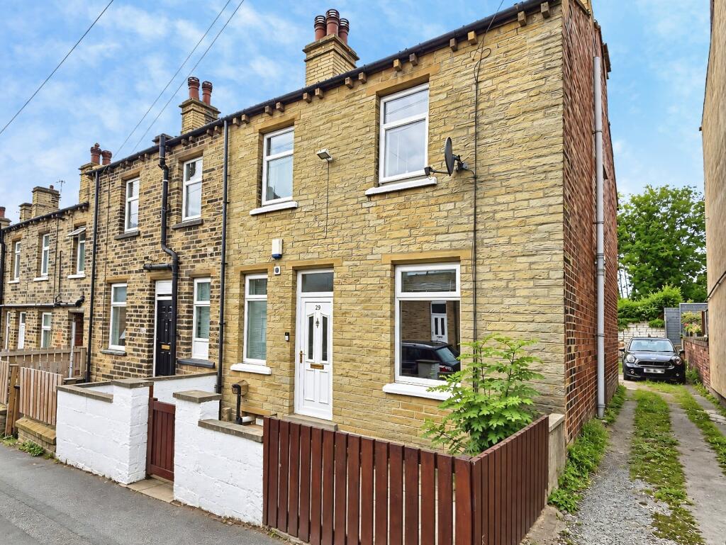 Main image of property: South Parade, Cleckheaton, BD19