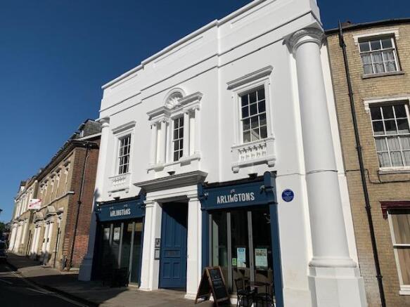 Arlingtons - Front Facade - Day (1).jpg