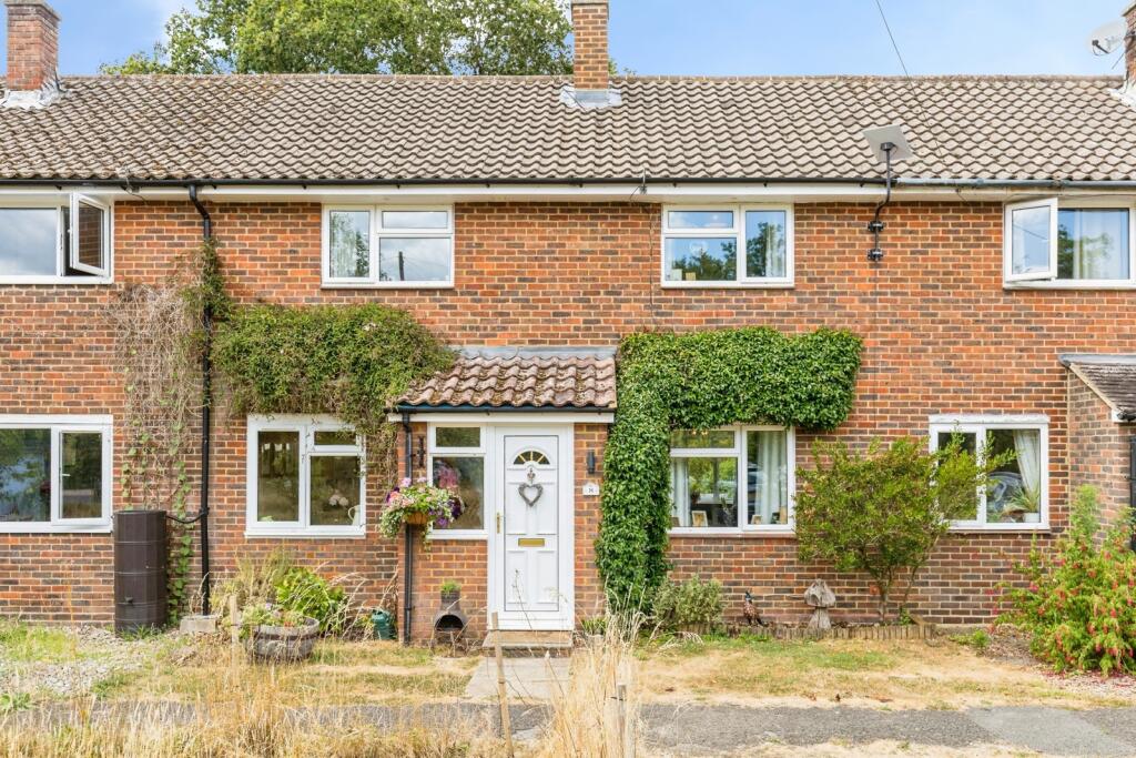 Main image of property: Langhurst Close, Horsham, West Sussex, RH12