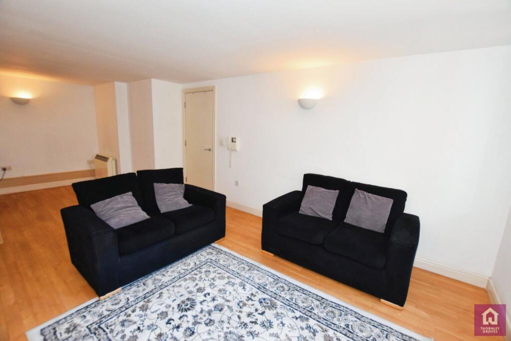 Main image of property: W3, 51 Whitworth Street West, Southern Gateway, Manchester, M1