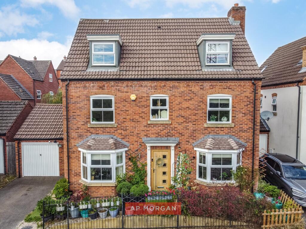 Main image of property: Kingswood Close, Birmingham, West Midlands, B30