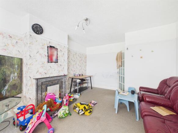 CAM03844G0-PR0506-STILL022.jpg