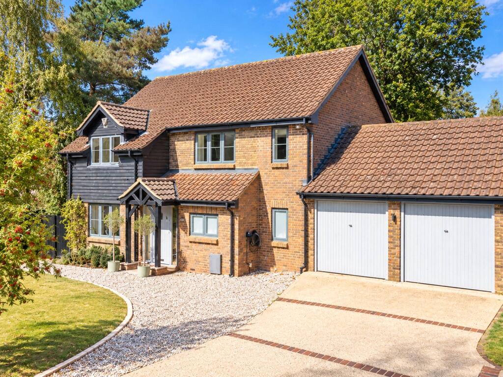 Main image of property: Geffers Ride, Ascot, Berkshire, SL5