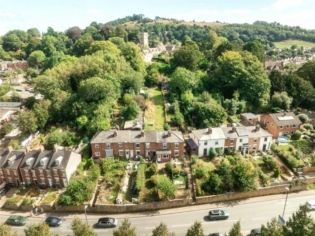 Main image of property: Bath Road, Stroud, Gloucestershire, GL5