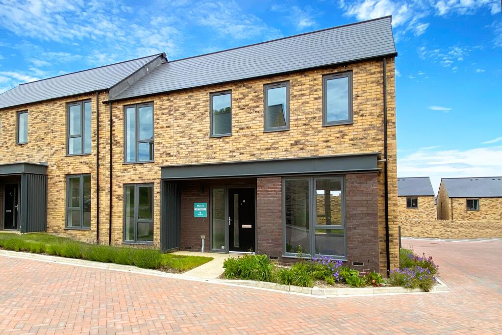 Main image of property: Langsett Grove, Harrogate, HG3