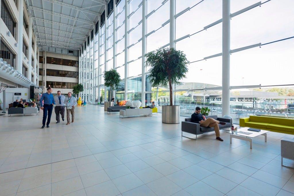 Lakeside Portsmouth Building 1000 Atrium no002.jpg