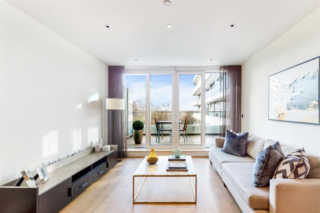 Main image of property: Cascade Court, Chelsea Vista