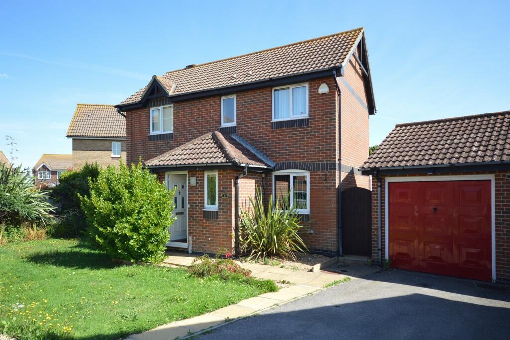 Main image of property: Avebury Close, Bracklesham Bay, Chichester, PO20
