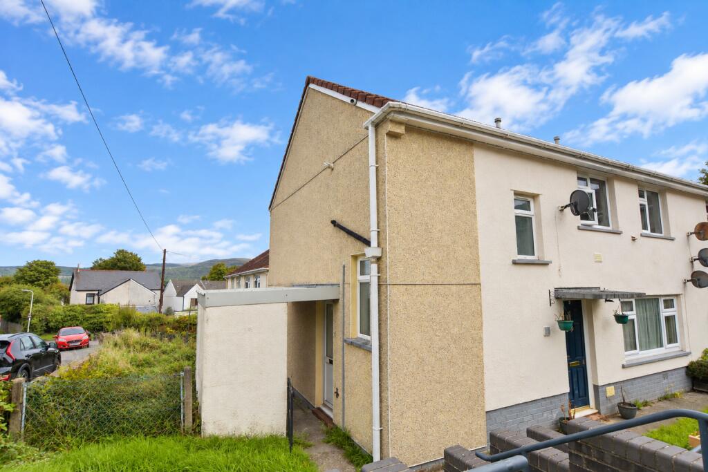 Main image of property: 5 Heol Y Mynydd, Rhondda Cynon Taf