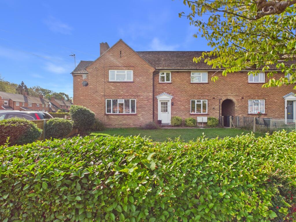 Main image of property: Gaviots Close, Gerrards Cross, Buckinghamshire, SL9