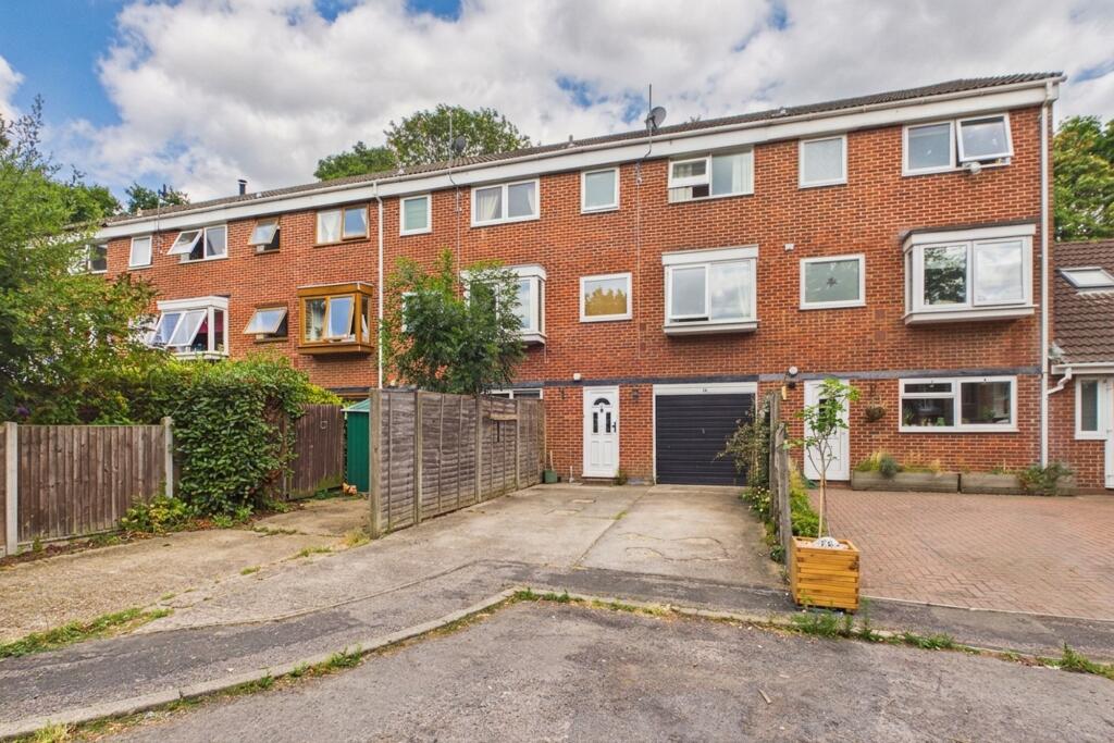 Main image of property: Rectory Court, Botley, SO30