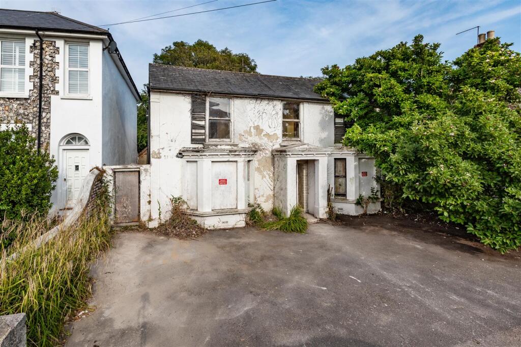 Main image of property: South Street, Tarring, Worthing