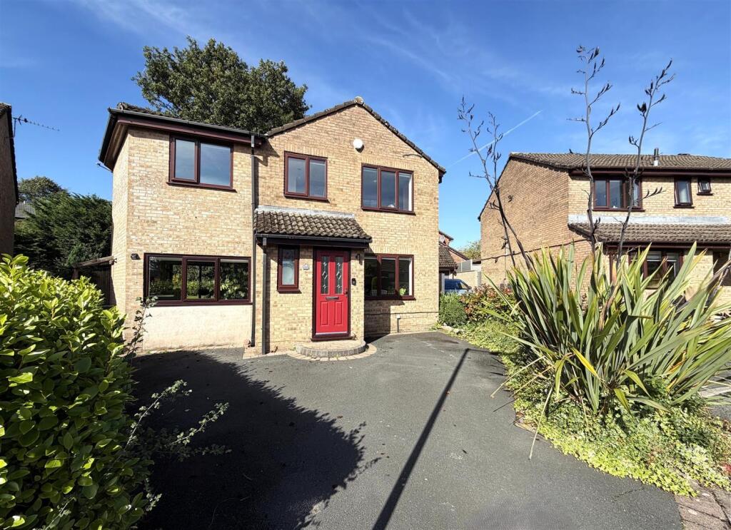 Main image of property: Churnet Close, Westhoughton, Bolton