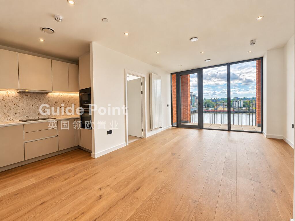 Main image of property: 2-Bed 3-Bath Flat, Herland Court, Carnwath Road, Fulham, London SW6