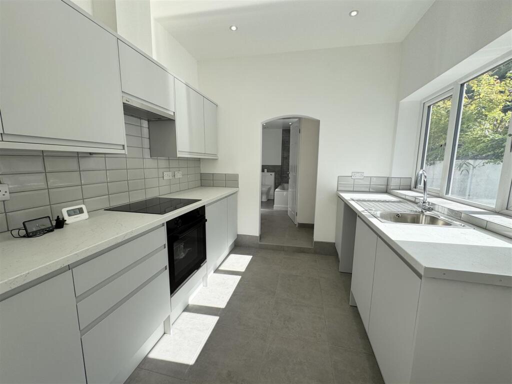 Main image of property: Farm Road, Oldbury, West Midlands
