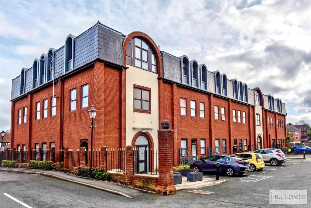 Main image of property: 10 Warwick Road, Solihull