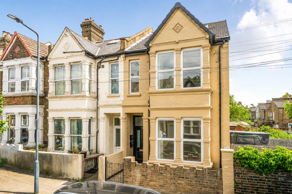 Main image of property: Minet Gardens, London, NW10