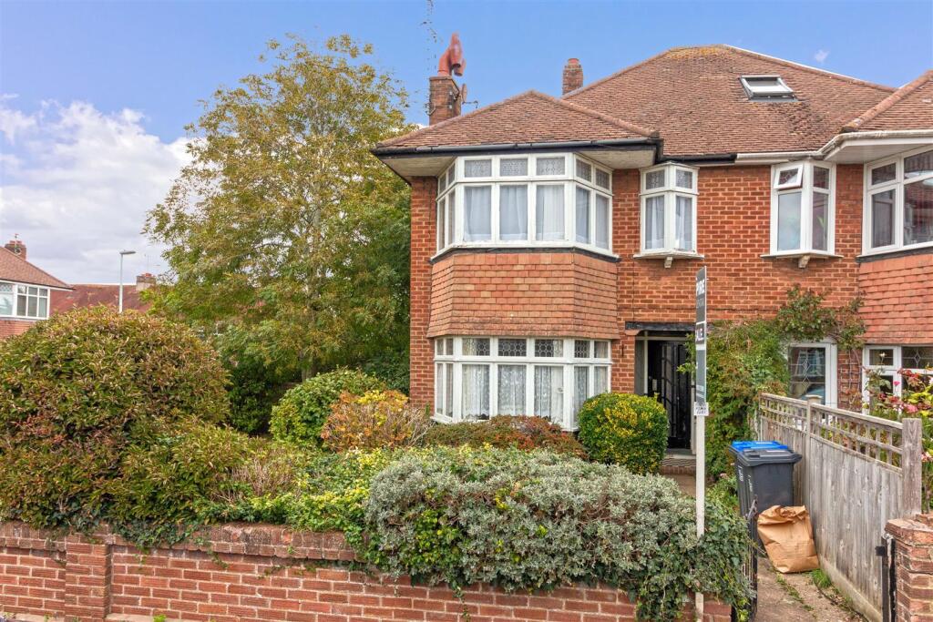 Main image of property: Douglas Close, Worthing, BN11 5LF