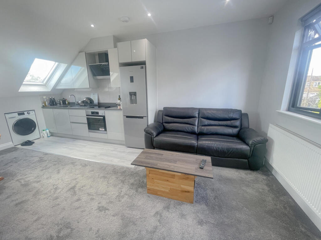 Main image of property: Stunning 1 bedroom flat in Fairmead Crescent HA8