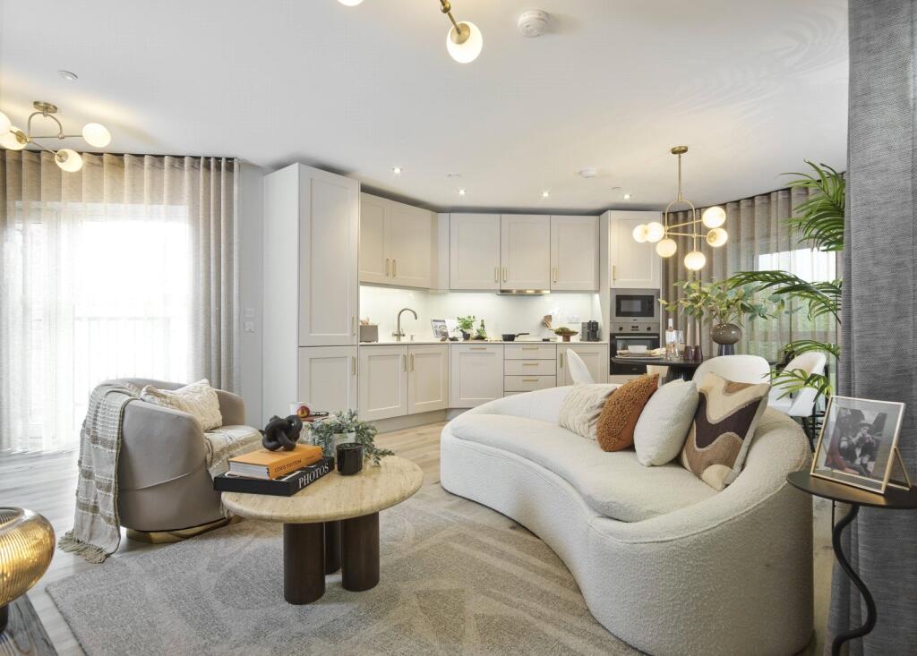 Main image of property: Western Road, Brentwood, Essex, CM14