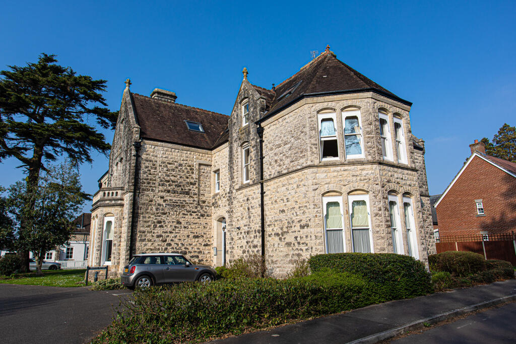 Main image of property: Redwood Grange, Bartletts Elm, Langport, Somerset, TA10