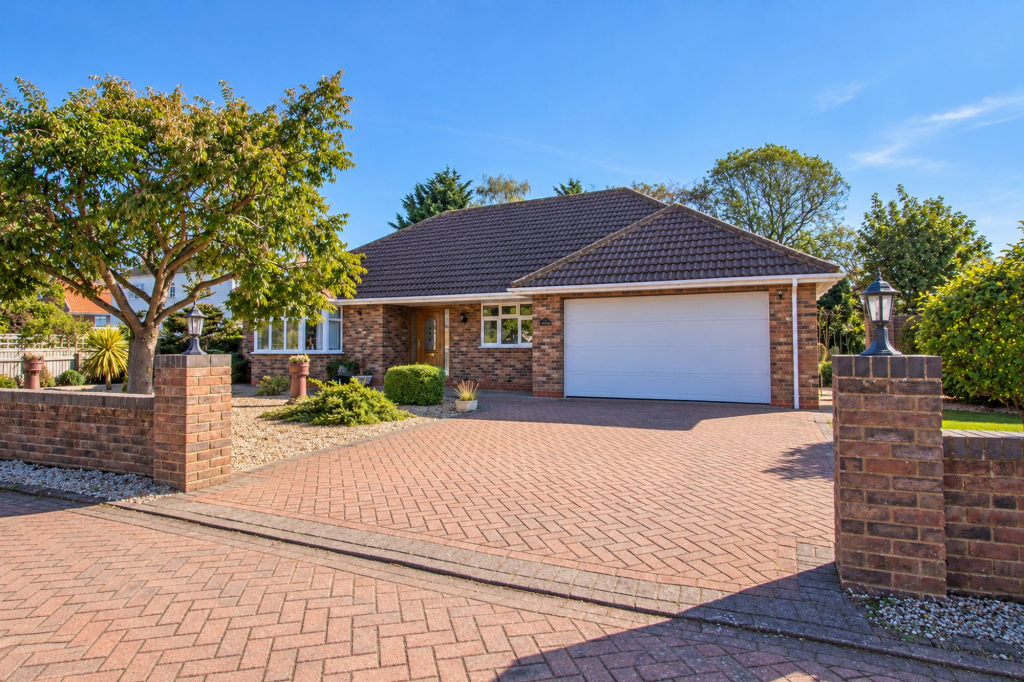 Main image of property: Thorngarth Lane, Barrow-Upon-Humber, DN19