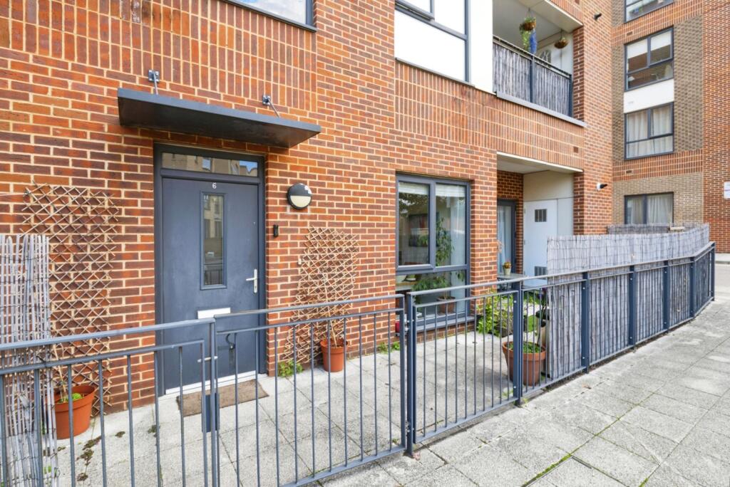 Main image of property: Crowndale Place, Walthamstow, E17