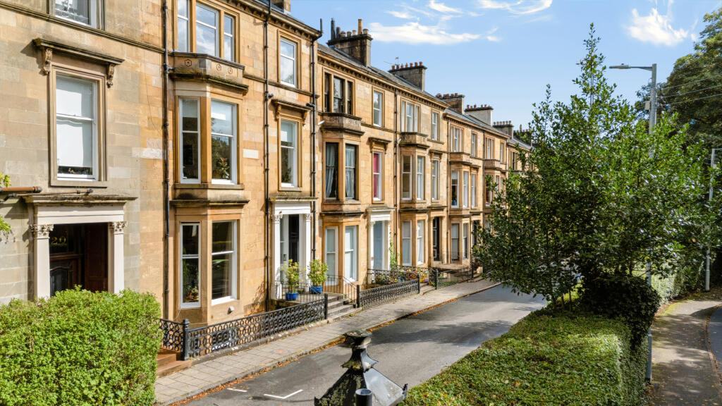 Main image of property: 2/1 19 Huntly Gardens, Dowanhill, Glasgow, G12