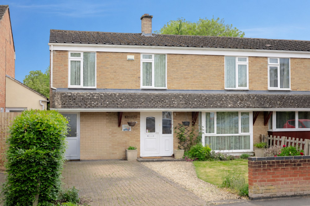 Main image of property: Sterling Road, Kidlington, OX5