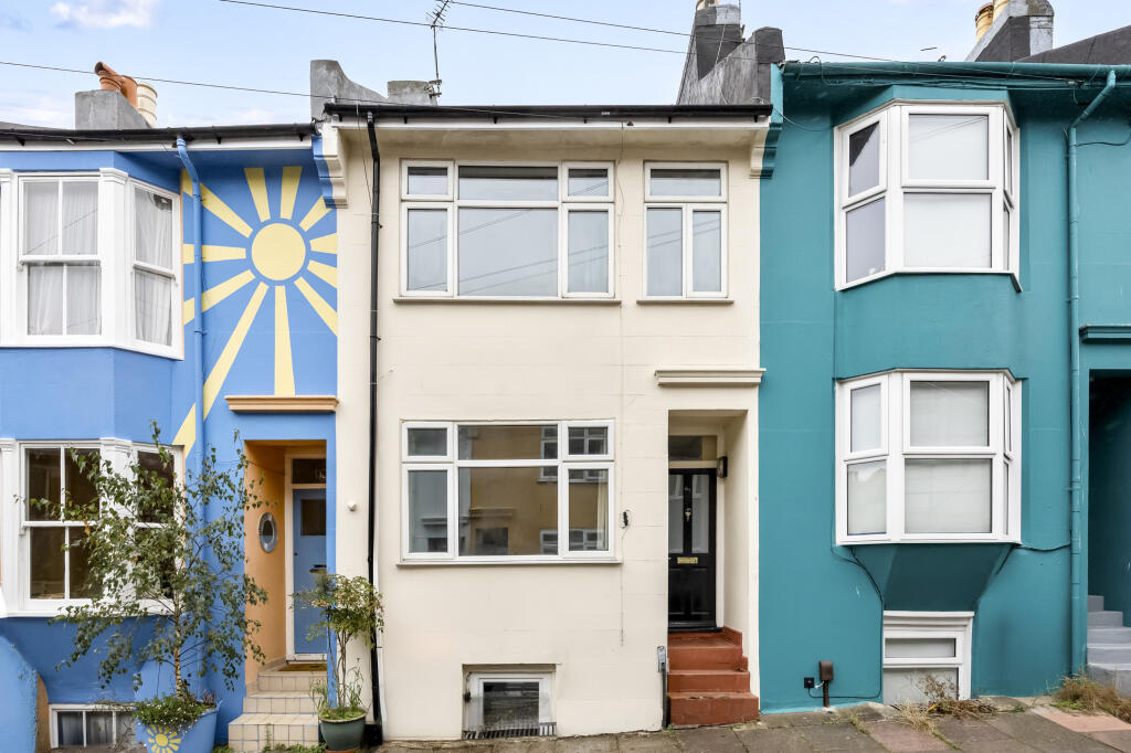 Main image of property: Lincoln Street, Brighton, BN2 9UG