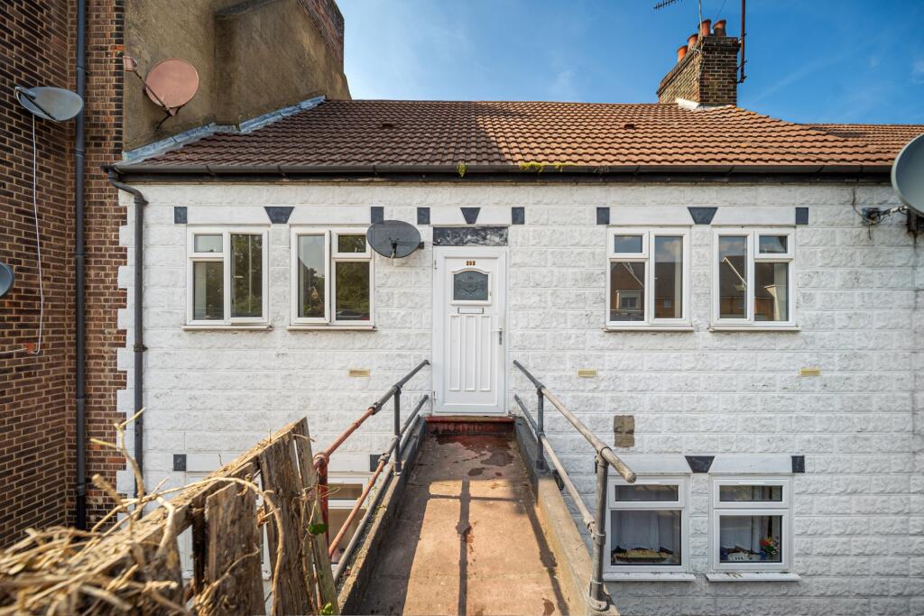 Main image of property: London Road, Greenhithe, DA9