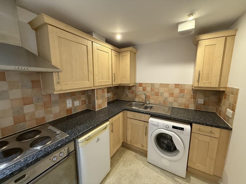 Main image of property: Hardies Point, Hythe