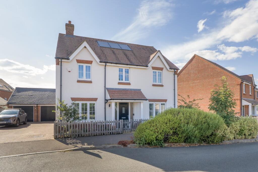 Main image of property: Delamere Gardens, Fair Oak, Eastleigh, Hampshire, SO50